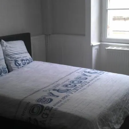 Apartment Centre *